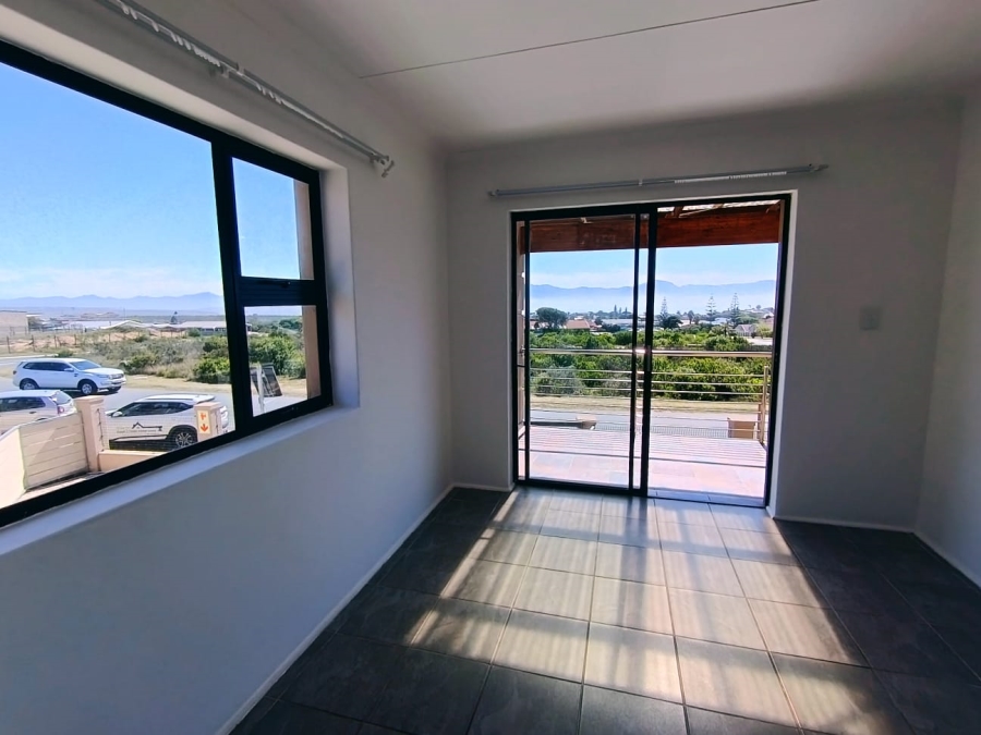 3 Bedroom Property for Sale in Heiderand Western Cape
